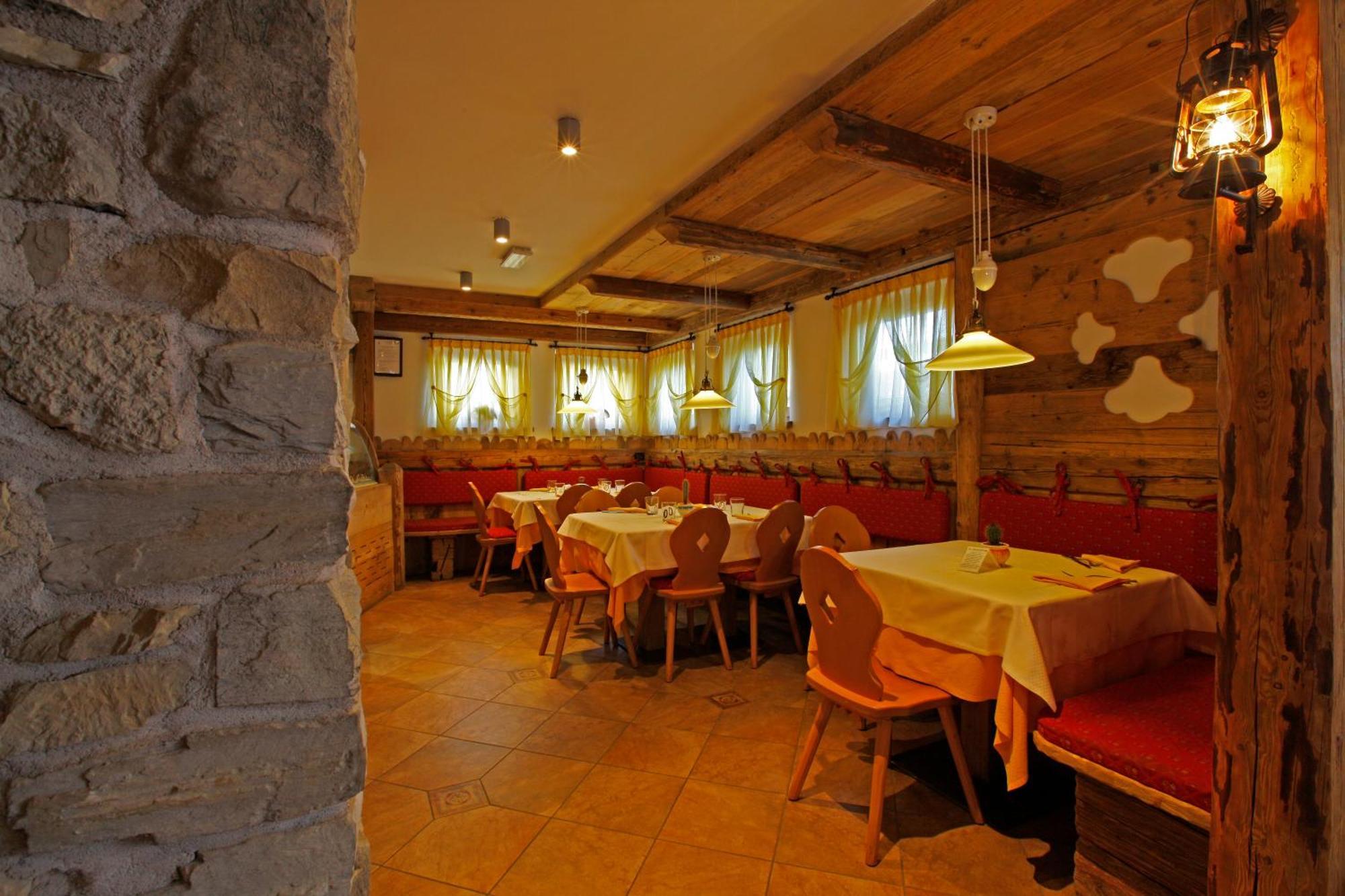 Hotel Il Maniero Ossana Zewnętrze zdjęcie
