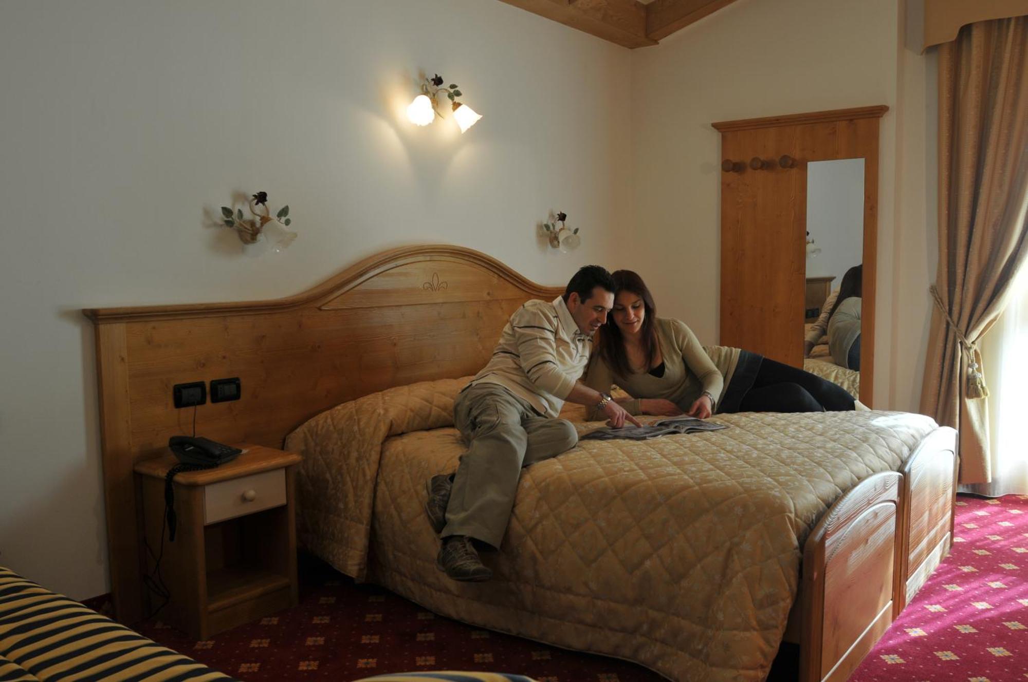 Hotel Il Maniero Ossana Zewnętrze zdjęcie