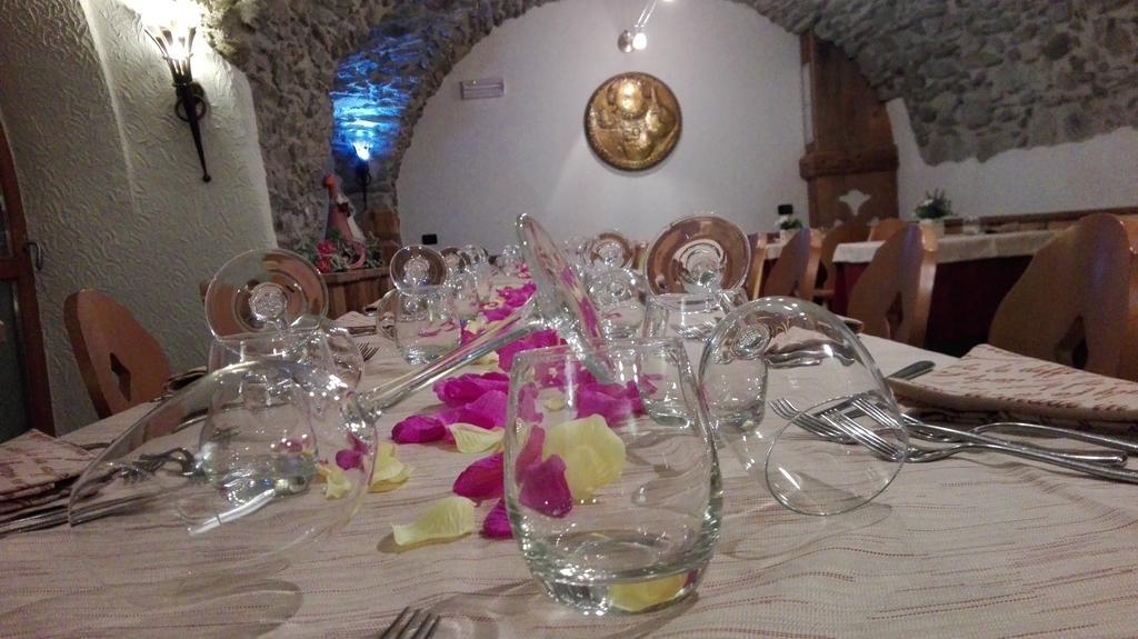 Hotel Il Maniero Ossana Zewnętrze zdjęcie