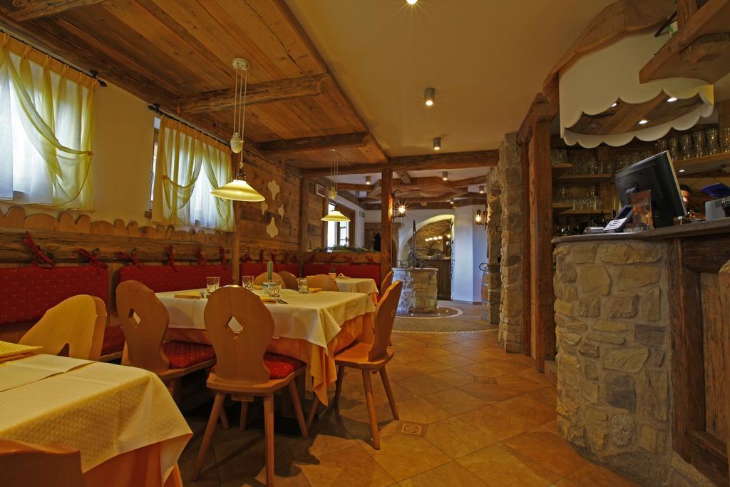 Hotel Il Maniero Ossana Zewnętrze zdjęcie