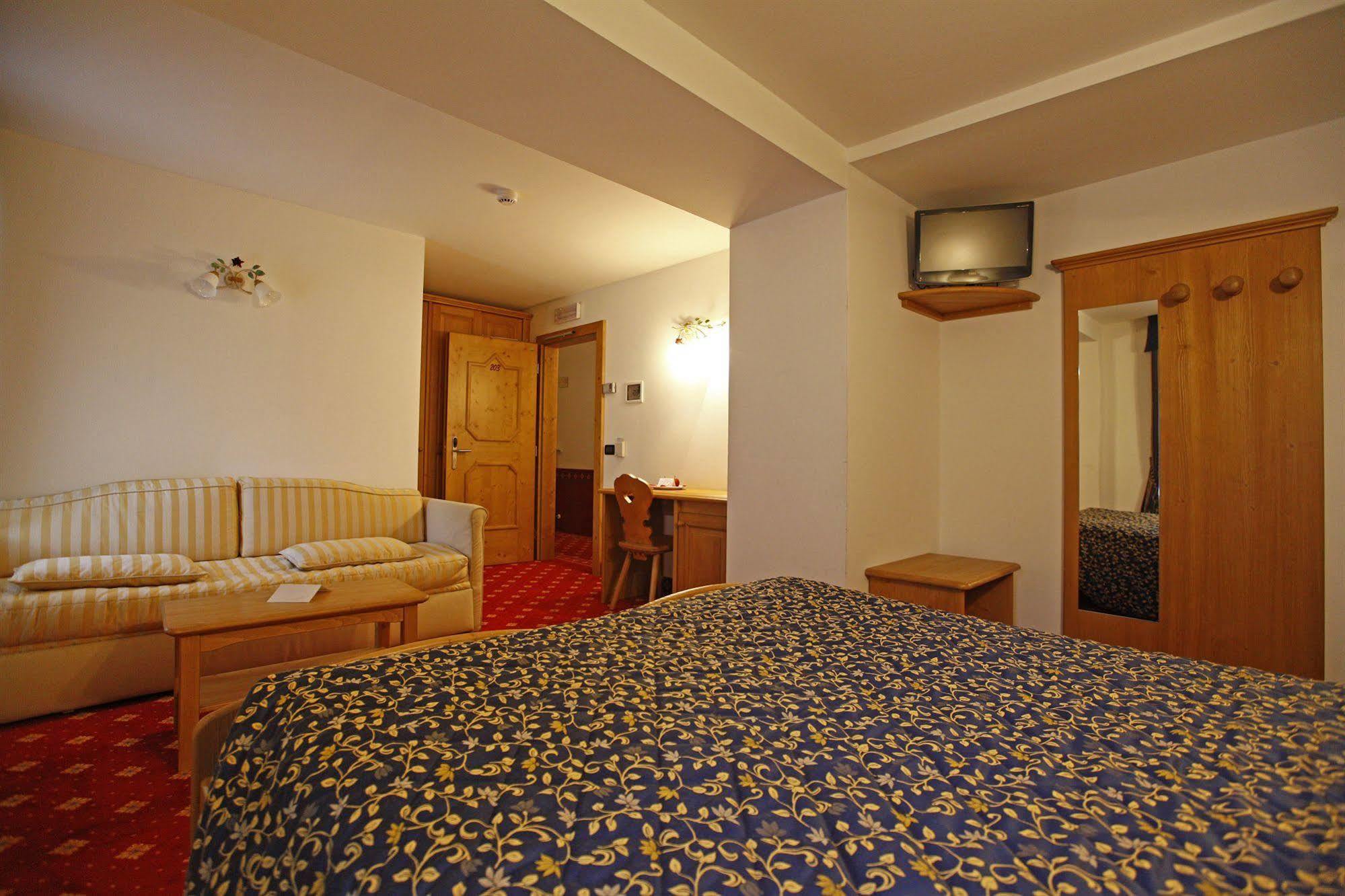 Hotel Il Maniero Ossana Zewnętrze zdjęcie