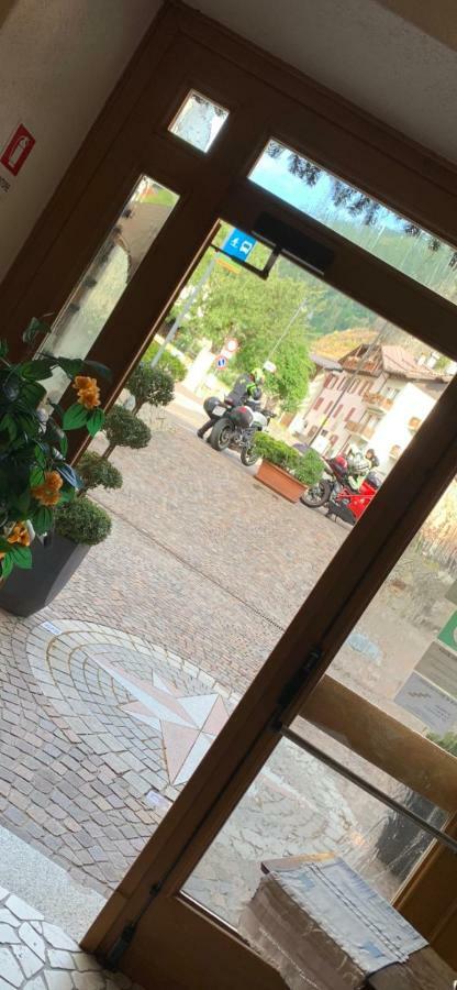 Hotel Il Maniero Ossana Zewnętrze zdjęcie